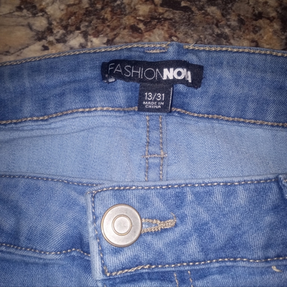 Fashion Nova Light Blue Denim Jeans - Picture 4 of 5